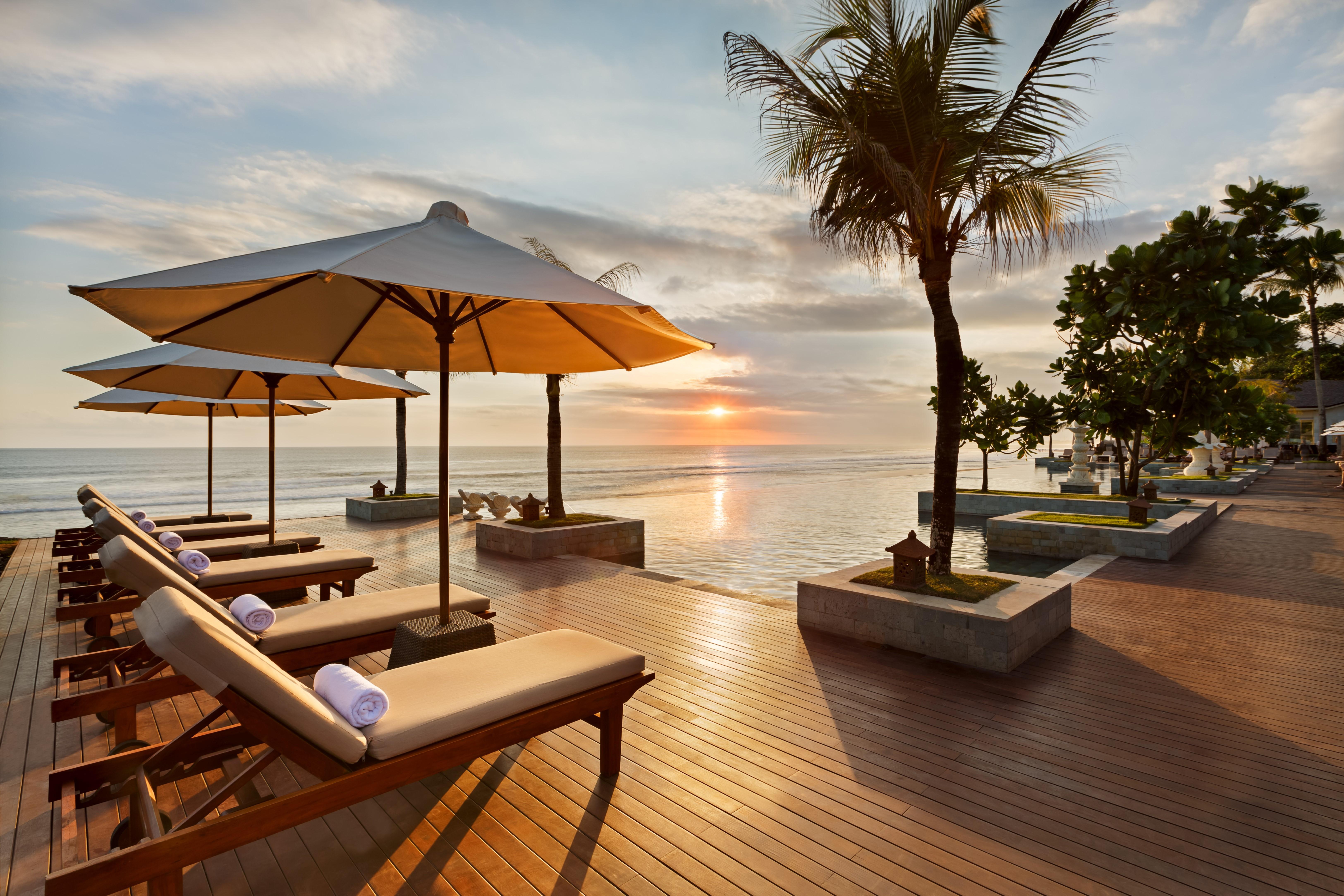 The Seminyak Beach Resort & Spa Екстер'єр фото The beach at the hotel