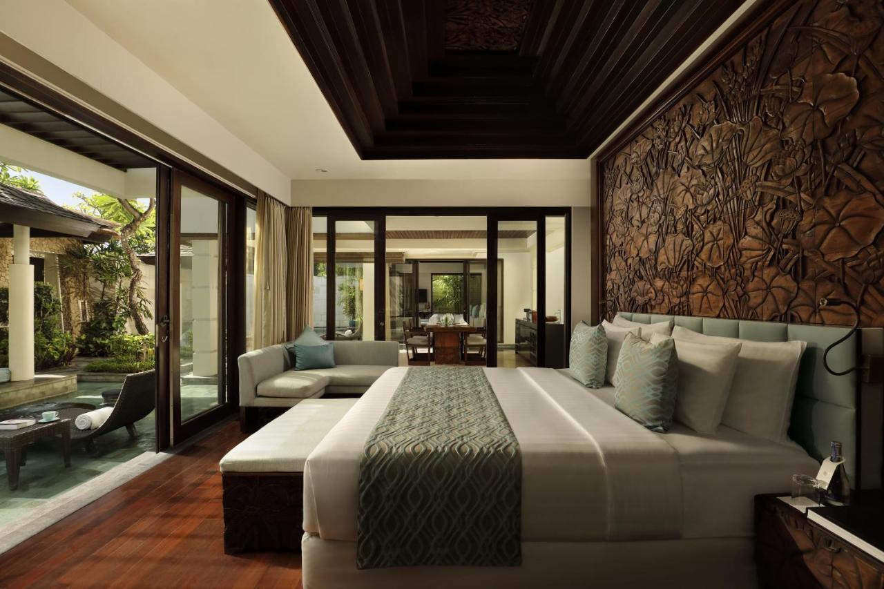 The Seminyak Beach Resort & Spa Екстер'єр фото A bedroom at the resort