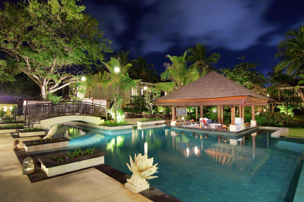 The Seminyak Beach Resort & Spa Екстер'єр фото The swimming pool at the resort